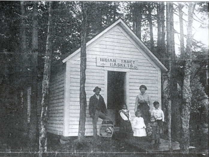 Soo Nipi Basket Weavers 1890